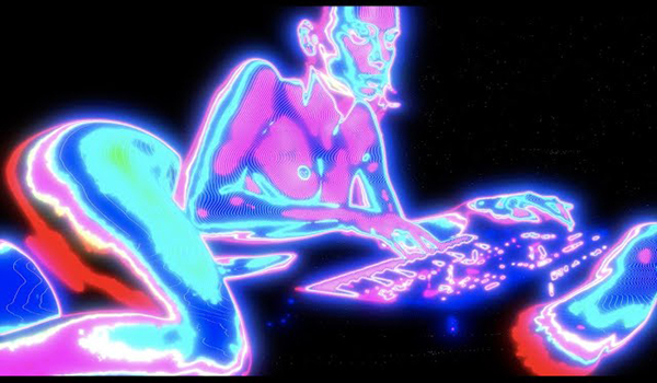 Click to watch 'Divine Créature feat. LeoLulu' on Youtube